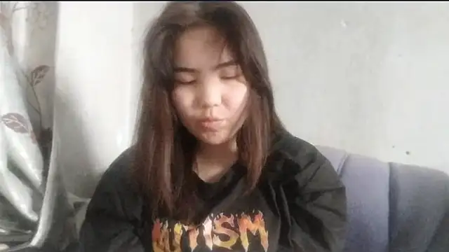 CuteAngell online show from April 5, 2026, 8:54 am