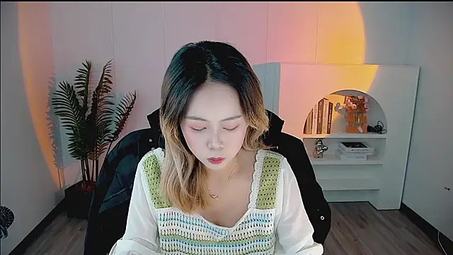 zhoulan-bb online show from April 2, 2026, 2:08 am