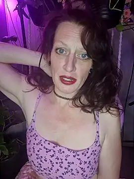 Snapshot of PurpleBunnyxo chatting on May 12, 2026, 5:04 am PurpleBunnyxo online show from May 12, 2026, 5:04 am