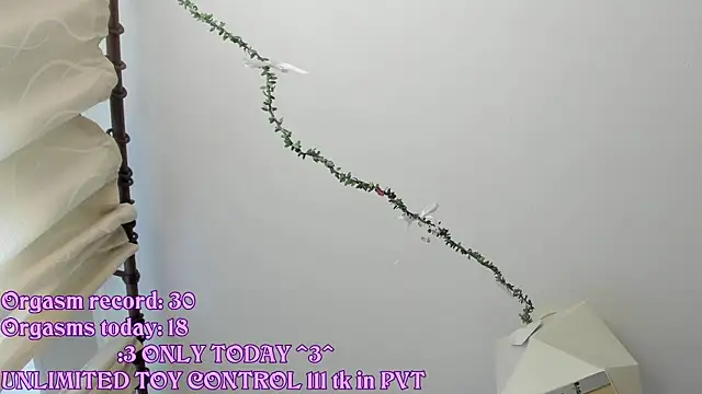 RileyNymph online show from May 21, 2026, 3:26 am