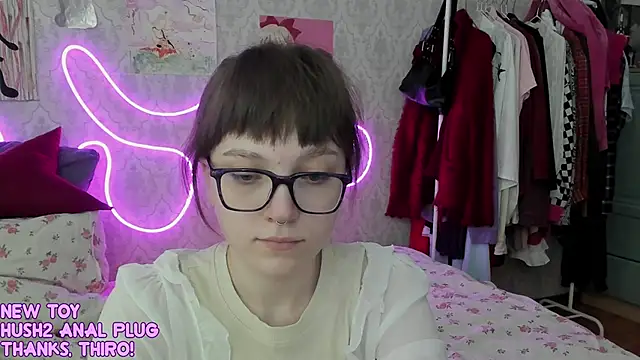 RileyNymph online show from May 28, 2026, 3:14 am