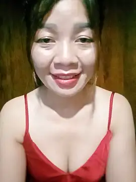 Yiyi102300 online show from June 3, 2026, 2:33 pm