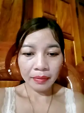 Yiyi102300 online show from April 14, 2026, 1:54 am