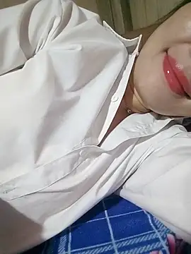 Snapshot of Yiyi102300 chatting on July 11, 2026, 11:16 pm Yiyi102300 online show from July 11, 2026, 11:16 pm