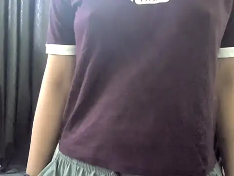 Snapshot of Aradya_ chatting on April 8, 2026, 7:15 pm Aradya online show from April 8, 2026, 7:15 pm