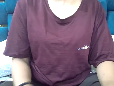 Snapshot of Aradya_ chatting on April 15, 2026, 7:58 pm Aradya online show from April 15, 2026, 7:58 pm