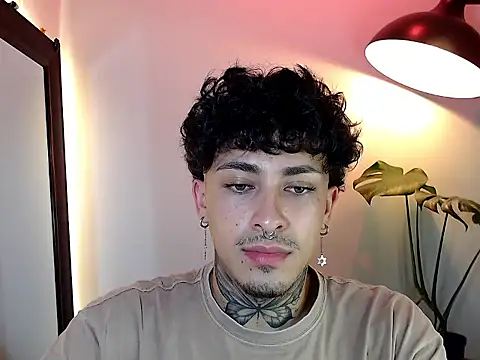 stevennavarro online show from April 9, 2026, 10:49 pm