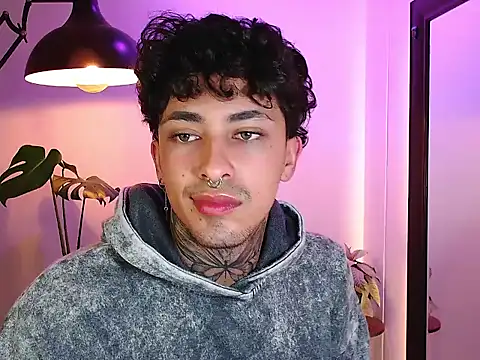 stevennavarro online show from March 27, 2026, 11:16 pm