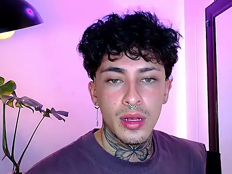 stevennavarro online show from March 31, 2026, 9:17 pm