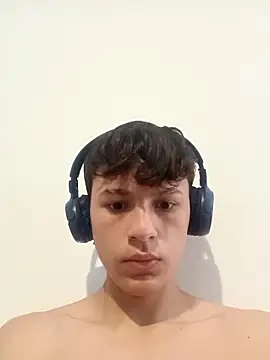 Snapshot of fercho_steel_twink chatting on March 23, 2026, 4:51 pm fercho steel twink online show from March 23, 2026, 4:51 pm