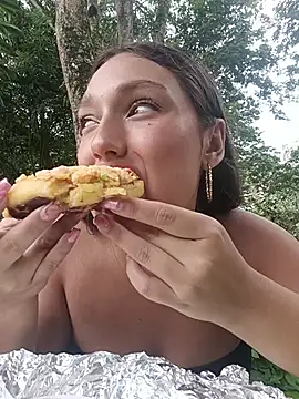 Naughty-Samanta- online show from April 8, 2026, 3:02 pm