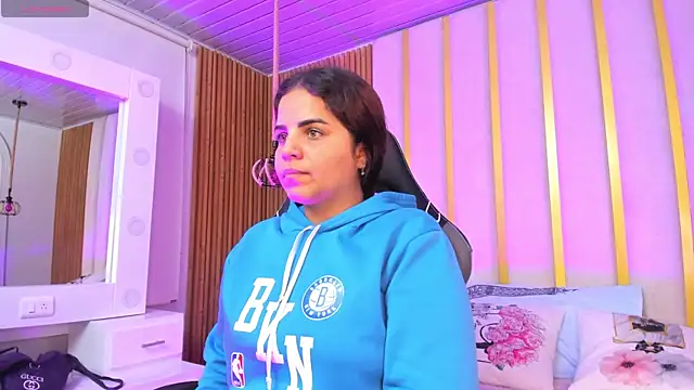 naughty stefa online show from May 6, 2026, 1:42 am