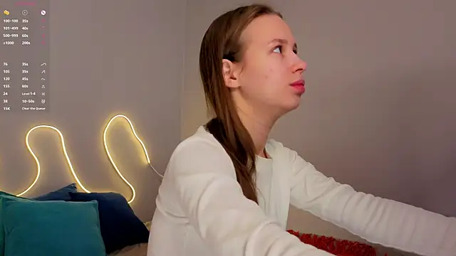 Emma dream  online show from April 14, 2026, 1:43 am