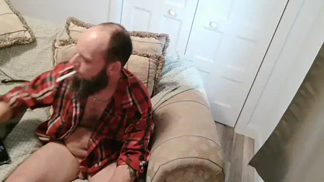 Snapshot of willywet chatting on April 10, 2026, 4:36 pm willywet online show from April 10, 2026, 4:36 pm