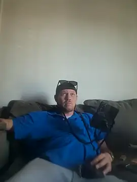 Snapshot of yourMasterisBored chatting on March 20, 2026, 6:53 pm yourMasterisBored online show from March 20, 2026, 6:53 pm