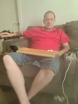 Snapshot of yourMasterisBored chatting on April 11, 2026, 1:59 pm yourMasterisBored online show from April 11, 2026, 1:59 pm