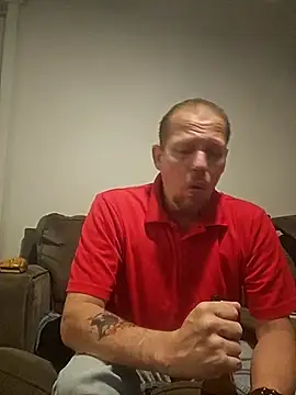 Snapshot of yourMasterisBored chatting on March 19, 2026, 12:05 pm yourMasterisBored online show from March 19, 2026, 12:05 pm