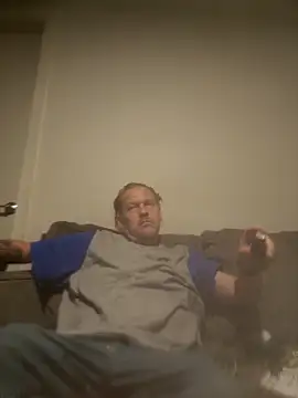 Snapshot of yourMasterisBored chatting on April 9, 2026, 2:24 am yourMasterisBored online show from April 9, 2026, 2:24 am