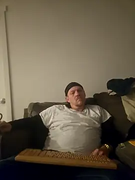 Snapshot of yourMasterisBored chatting on March 15, 2026, 1:29 pm yourMasterisBored online show from March 15, 2026, 1:29 pm