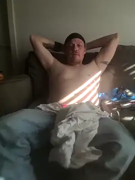 Snapshot of yourMasterisBored chatting on March 25, 2026, 4:06 pm yourMasterisBored online show from March 25, 2026, 4:06 pm