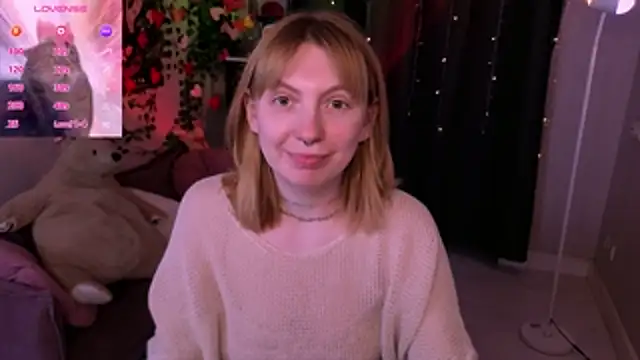 Snapshot of susie_miu chatting on May 10, 2026, 9:27 pm susie miu online show from May 10, 2026, 9:27 pm