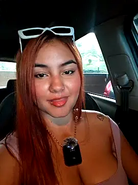 Mia Lauryn online show from April 9, 2026, 12:22 pm