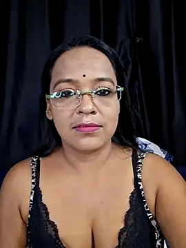 hornyrosy321 online show from June 20, 2026, 5:07 pm