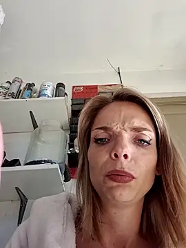 Snapshot of Madame-Monsieur-X chatting on June 6, 2026, 5:29 pm Madame-Monsieur-X online show from June 6, 2026, 5:29 pm