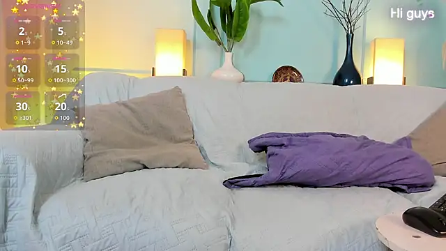 Snapshot of Cheys_Mast chatting on April 7, 2026, 6:43 pm Cheys Mast online show from April 7, 2026, 6:43 pm