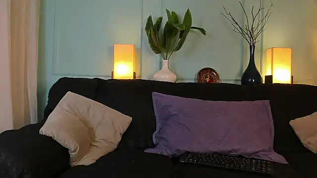 Snapshot of Cheys_Mast chatting on April 8, 2026, 6:53 pm Cheys Mast online show from April 8, 2026, 6:53 pm