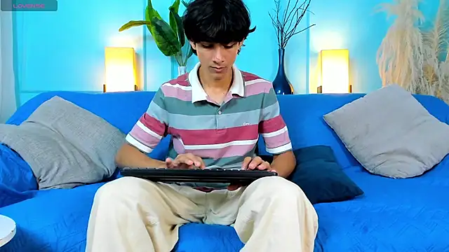 Snapshot of Cheys_Mast chatting on March 21, 2026, 3:16 pm Cheys Mast online show from March 21, 2026, 3:16 pm