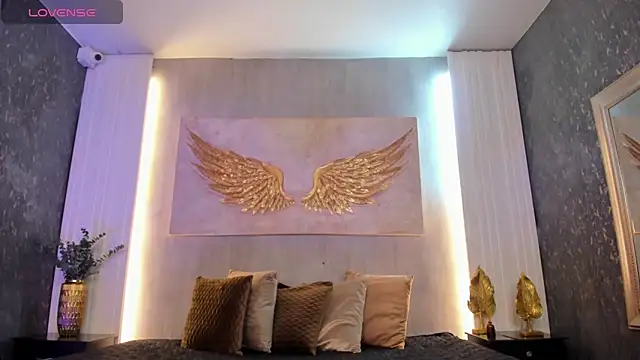 Emily-brown  online show from March 19, 2026, 12:27 pm