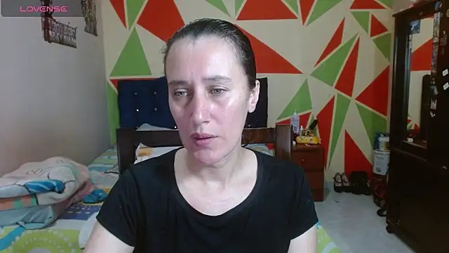 Snapshot of Mariam_wish chatting on April 16, 2026, 6:19 pm Mariam wish online show from April 16, 2026, 6:19 pm