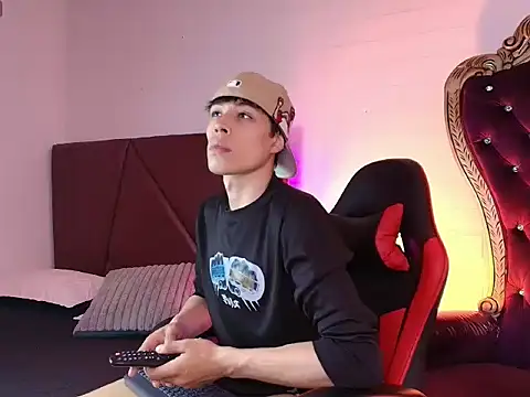 Andreew Style online show from March 16, 2026, 8:55 pm