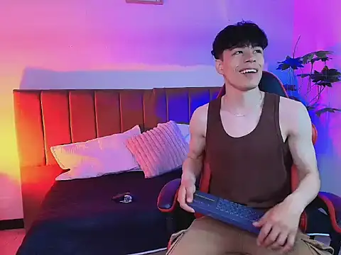 Andreew Style online show from April 16, 2026, 9:04 pm