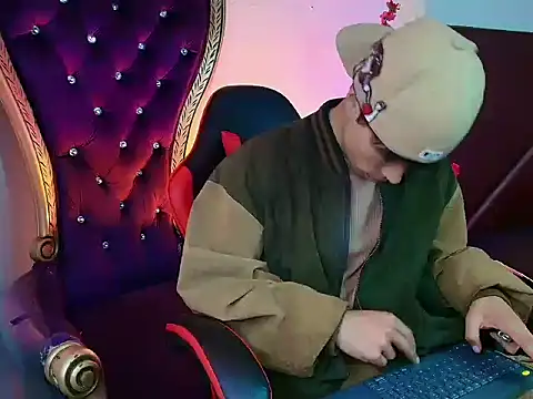 Andreew Style online show from March 26, 2026, 9:02 pm