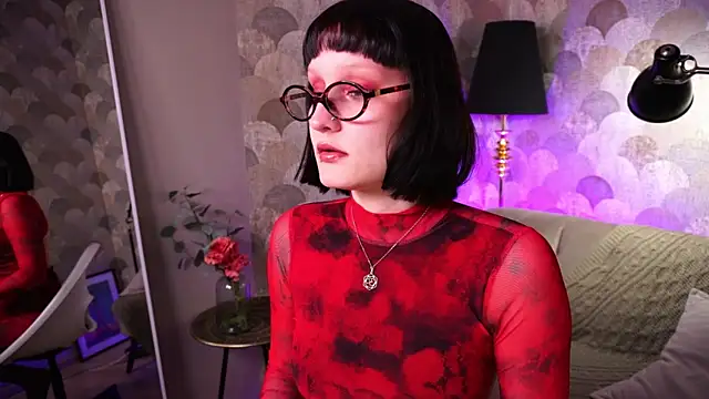 Velvet Lily online show from March 31, 2026, 8:44 pm