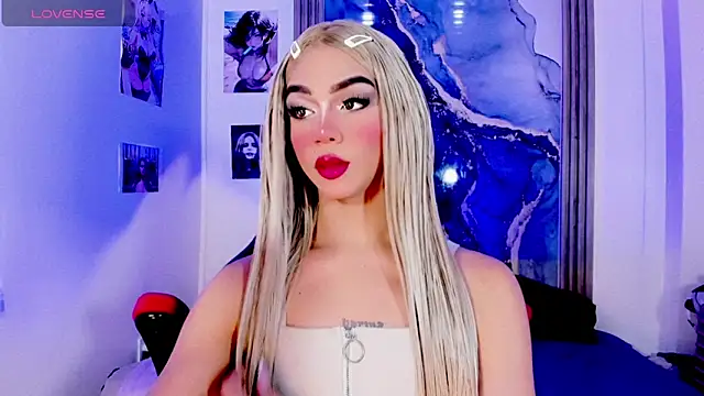 blonde queen- online show from June 11, 2026, 7:22 pm