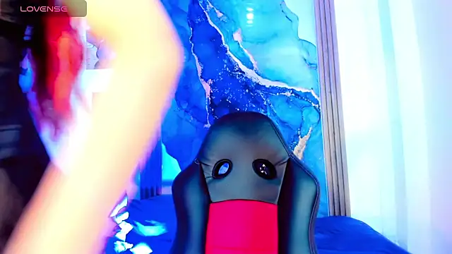 Snapshot of blonde_queen- chatting on April 8, 2026, 7:15 pm blonde queen- online show from April 8, 2026, 7:15 pm