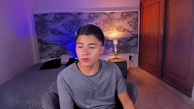 Snapshot of Liam_Dustin chatting on April 8, 2026, 9:16 pm Liam Dustin online show from April 8, 2026, 9:16 pm