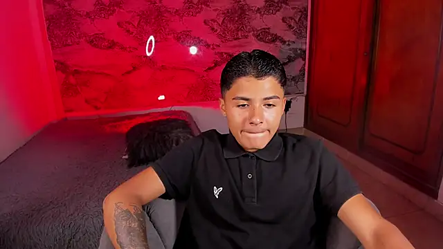 Snapshot of Liam_Dustin chatting on April 1, 2026, 8:28 pm Liam Dustin online show from April 1, 2026, 8:28 pm