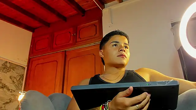 Snapshot of Liam_Dustin chatting on March 25, 2026, 8:30 pm Liam Dustin online show from March 25, 2026, 8:30 pm