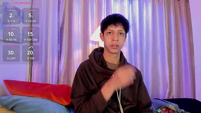 Snapshot of Ethan_qop chatting on May 9, 2026, 11:13 am Ethan qop online show from May 9, 2026, 11:13 am