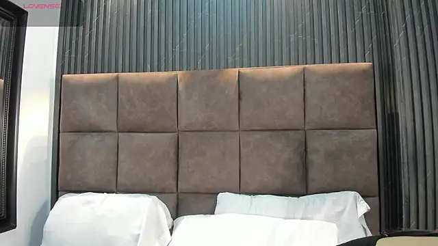 Candy Charls online show from May 22, 2026, 7:56 pm