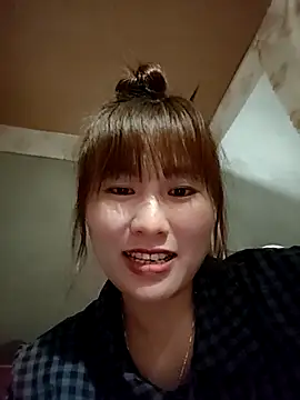 Snapshot of Lucxy-ki6 chatting on March 18, 2026, 1:35 pm Lucxy-ki6 online show from March 18, 2026, 1:35 pm