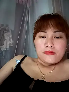Lucxy-ki6 online show from May 6, 2026, 2:43 pm