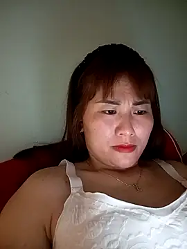 Snapshot of Lucxy-ki6 chatting on April 15, 2026, 2:10 pm Lucxy-ki6 online show from April 15, 2026, 2:10 pm