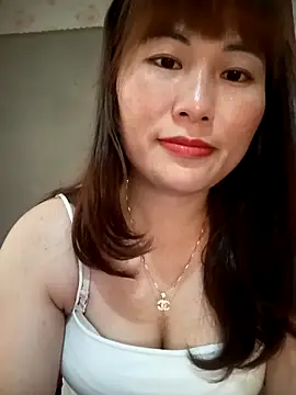 Snapshot of Lucxy-ki6 chatting on April 4, 2026, 2:51 am Lucxy-ki6 online show from April 4, 2026, 2:51 am