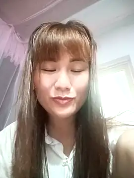 Lucxy-ki6 online show from May 18, 2026, 4:01 am