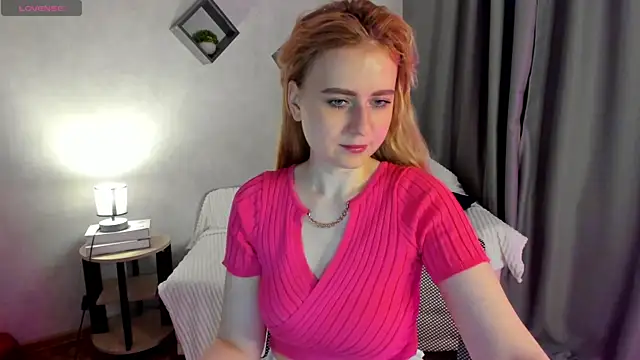 Shiny Liss online show from April 3, 2026, 1:34 am